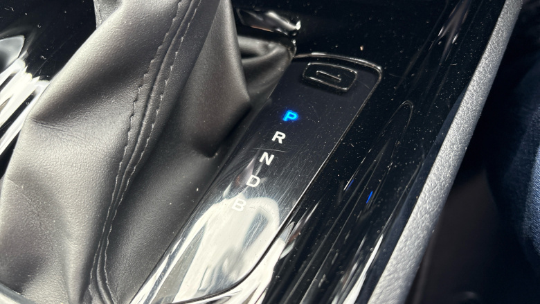 Toyota C-HR 1.8 Hybrid Design 5dr CVT Hybrid Hatchback